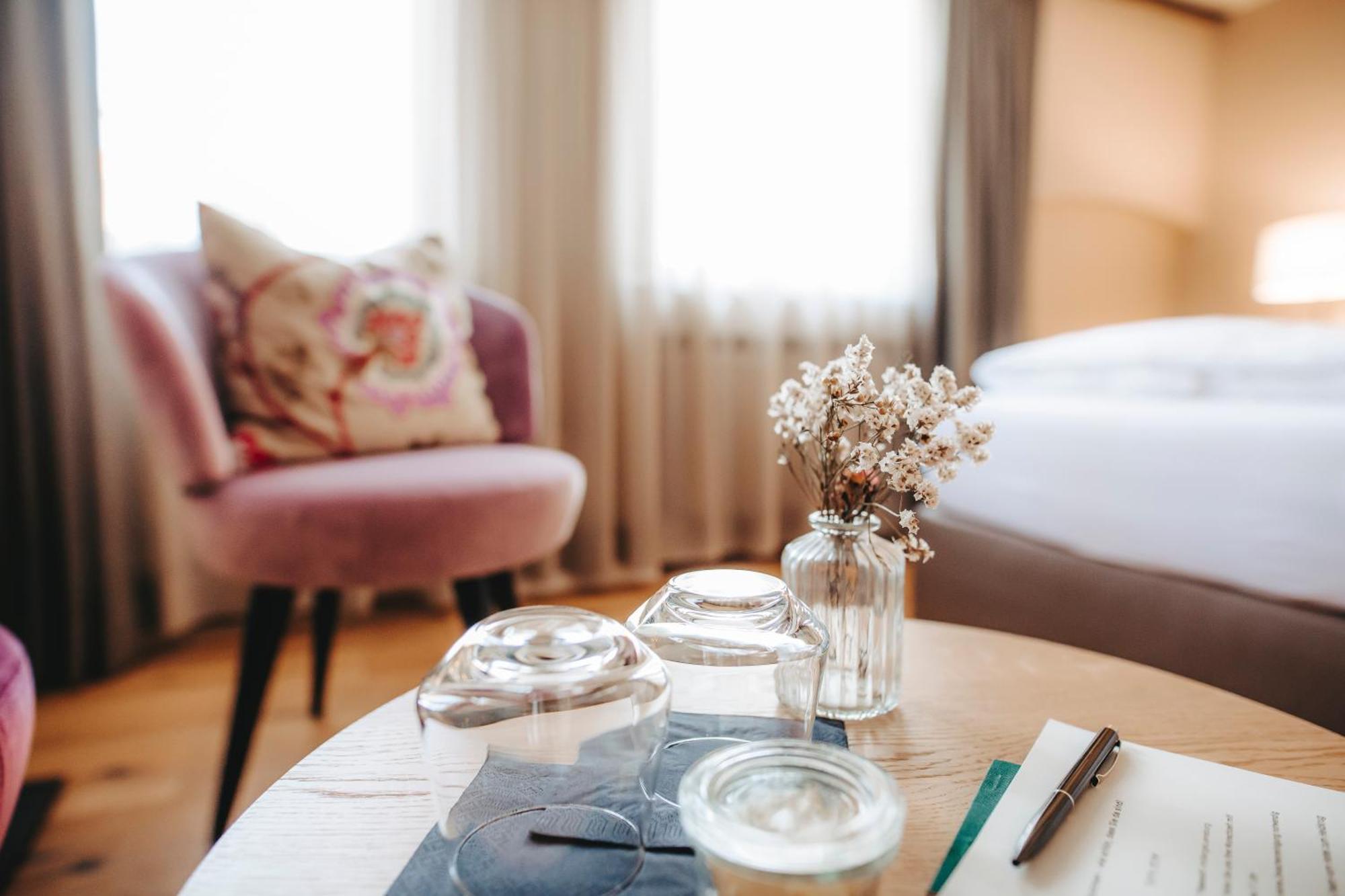 Hotel Zum Heidkrug & Cafe Lil Lüneburg Dış mekan fotoğraf
